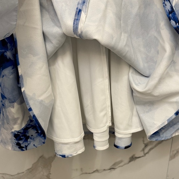 WYLDR Blue and White Floral Mini Skirt - Picture 2 of 5